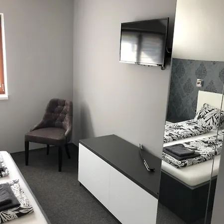 Tardosi Vendeghaz Pensiune 2*