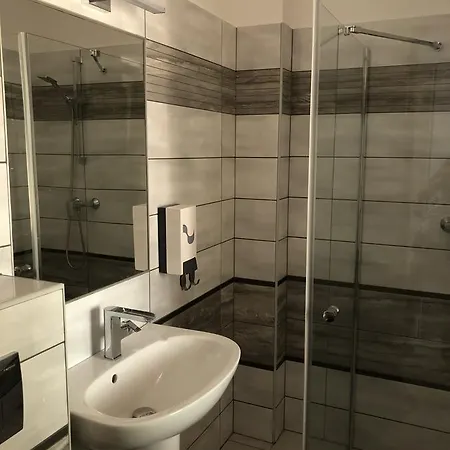 Tardosi Vendeghaz Pensiune 2*
