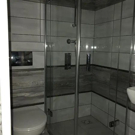 Tardosi Vendeghaz Pensiune 2*